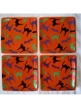 NWOT Crate & Barrel Scaredy Cat Halloween Appetizer Hors D’oeuvr Plates Set of 4